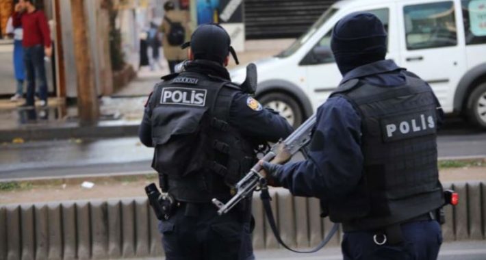 Psikiyatriye Giden Polis Olabilir mi?