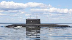 Rusya, yeni denizaltısını envanterine ekliyor
