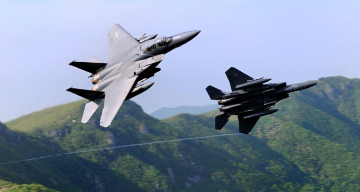 Güney Kore, F-15K uçaklarını modernize etmek istiyor