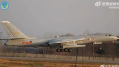 KD-21 Balistik Füzesi İlk Kez Bir Uçak Üzerinde Görüldü