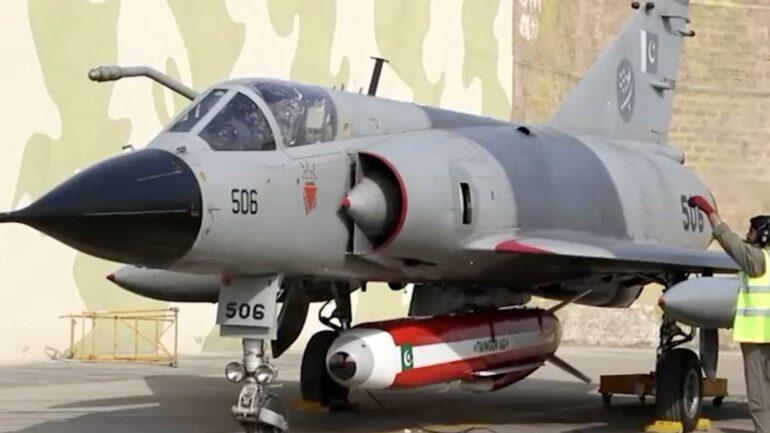 Pakistan, 600 km menzilli seyir füzesi TAIMOOR’u test etti.