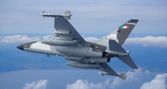 Endonezya, Leonardo M-346F için harekete geçti.