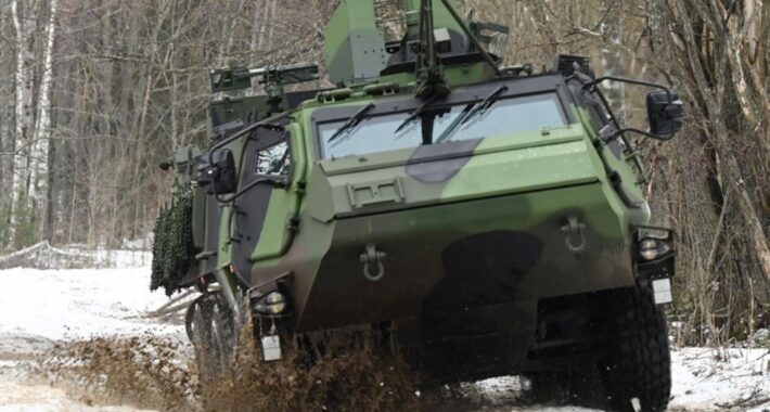 Almanya, ilk 5 adet Patria 6×6 zırhlı aracını teslim aldı.