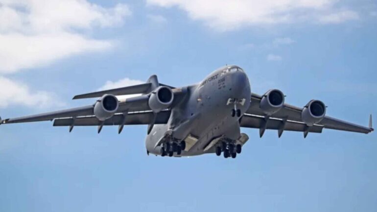 ABD Askeri Nakliye Uçağı C-17, Türkiye’ye Acil İniş Yaptı.