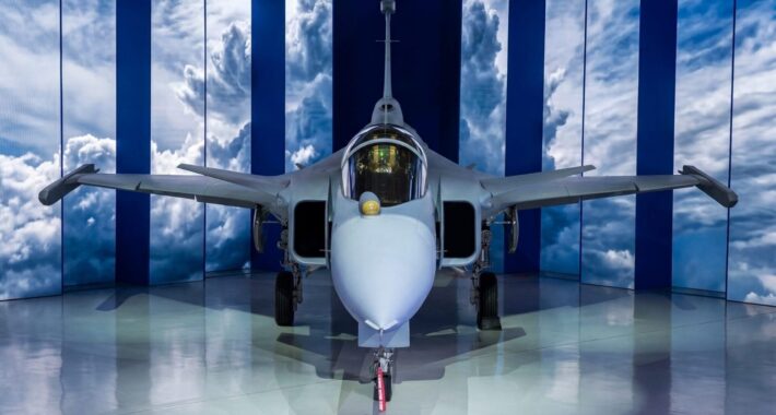 Brezilya’dan önemli bir adım: İlk yerli süpersonik Gripen savaş uçağı sahnede