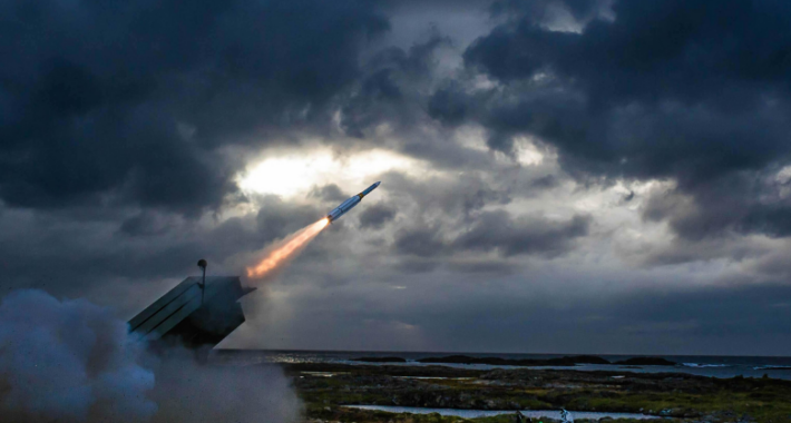 ABD’de AMRAAM-ER Füzeleri Seri Üretime Geçti.