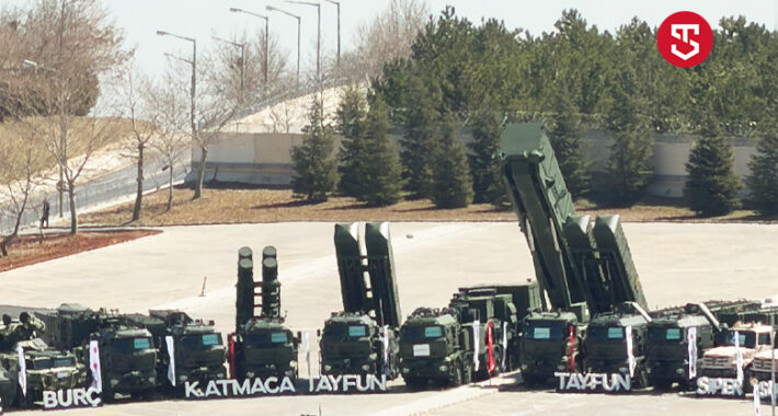 Roketsan’ın yeni balistik füzesi ilk defa görüntülendi.