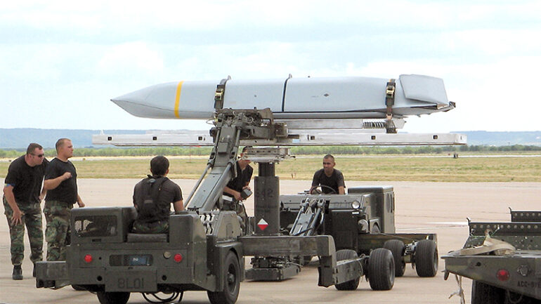 ABD’den Rekor JASSM-ER Siparişi ile Azalan Füze Stokları