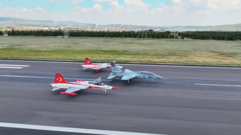 HÜRJET, Türk Yıldızları ile Tarihe Adını Yazdı