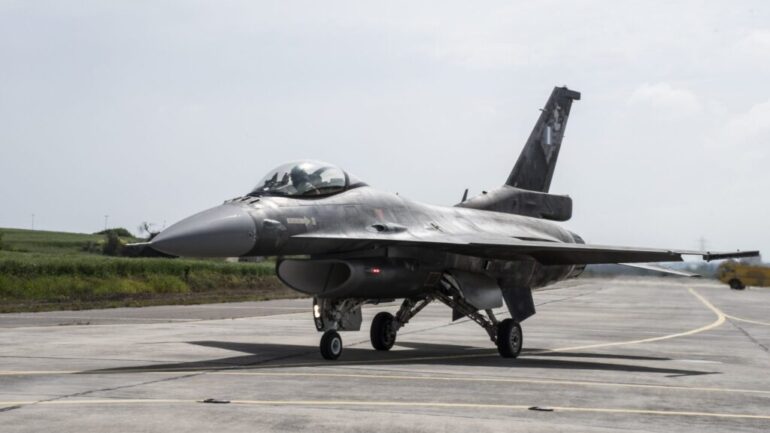 Belçika, Ukrayna’ya F-16 Uçaklarını Teslim Ediyor | SavunmaSanayiST