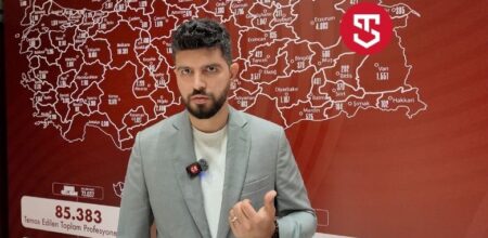 <p><strong>Yerel SEO Stratejileri ile İşletmenizi Yükseltin</strong><br />
<br />
İşletmenizin yerel pazarda öne çıkmasını sağlamak için yerel SEO stratejilerini kullanabilirsiniz. Doğru stratejilerle potansiyel müşterilerinizi hedefleyebilir ve işletmenizin görünürlüğünü artırabilirsiniz. <br />
<br />
<strong>Yerel SEO Nedir ve Neden Önemli?</strong><br />
<br />
Yerel SEO, işletmenizin belirli bir coğrafi bölgede arama motorlarında daha üst sıralarda görünmesini sağlayan bir stratejidir. Bu strateji sayesinde potansiyel müşterileriniz sizi daha kolay bulabilir ve işletmenizin bilinirliğini artırabilirsiniz. <br />
<br />
<strong>Yerel SEO Stratejileri</strong><br />
<br /></p>
<ol>
<li><strong>Google My Business Kullanın:</strong> Google My Business, işletmenizin Google arama sonuçlarında daha belirgin bir şekilde görünmesini sağlayan ücretsiz bir araçtır. İşletme bilgilerinizi doğru ve güncel bir şekilde bu platformda paylaşarak müşterilerinizin size daha kolay ulaşmasını sağlayabilirsiniz.<br />
<br /></li>
<li><strong>Yerel Anahtar Kelimeler Kullanın:</strong> İşletmenizin bulunduğu şehir veya semtin adını içeren anahtar kelimeler kullanarak yerel SEO’yu güçlendirebilirsiniz. Potansiyel müşterilerinizin sizi bulmasını kolaylaştırmak için bu anahtar kelimeleri web sitenizin içeriğinde ve meta etiketlerinde kullanmayı unutmayın.<br />
<br /></li>
<li><strong>Yerel İçerik Oluşturun:</strong> İşletmenizin bulunduğu bölgeyle ilgili içerikler oluşturarak yerel kitleleri hedefleyebilirsiniz. Bölgenizdeki etkinlikler, festivaller veya haberler hakkında yazılar paylaşarak yerel SEO’yu güçlendirebilirsiniz.<br />
<br /></li>
<li><strong>Yerel İncelemelere Önem Verin:</strong> Müşterilerinizden işletmenizle ilgili olumlu incelemeler almak, yerel SEO açısından önemlidir. İncelemeler, potansiyel müşterilerinizin işletmenize güven duymasını sağlar ve sizi tercih etmelerini teşvik eder.<br />
<br />
<strong>Yerel SEO’nun İşletmenize Kazandıracakları</strong><br />
<br />
Yerel SEO stratejileri doğru bir şekilde uygulandığında işletmenize birçok avantaj sağlayabilir. Bu avantajlardan bazıları şunlardır:<br />
<br /></li>
<li><strong>Daha Fazla Trafik:</strong> Yerel SEO stratejileri sayesinde web sitenize daha fazla ziyaretçi çekebilirsiniz. Potansiyel müşterileriniz sizi daha kolay bulacak ve ziyaret edecektir.<br />
<br /></li>
<li><strong>Yerel Müşteri Kazanımı:</strong> Yerel SEO sayesinde hedef kitlenizi belirli bir coğrafi bölgeye odaklayarak daha fazla yerel müşteri kazanabilirsiniz. Bu da işletmenizin satışlarını artırabilir.<br />
<br /></li>
<li><strong>Rekabet Üstünlüğü:</strong> Yerel SEO stratejilerini rakiplerinizden daha iyi bir şekilde uygulayarak işletmenizi rakiplerinizden öne çıkarabilirsiniz. Bu da müşterilerin sizi tercih etmelerini sağlar.<br />
<br />
<strong>Sonuç</strong><br />
<br />
Yerel SEO stratejileri, işletmenizin yerel pazarda öne çıkmasını sağlayan önemli bir araçtır. Doğru stratejileri kullanarak potansiyel müşterilerinizi hedefleyebilir ve işletmenizin görünürlüğünü artırabilirsiniz. Unutmayın, doğru anahtar kelimeleri kullanmak, yerel içerikler oluşturmak ve müşteri incelemelerine önem vermek yerel SEO’nun başarılı bir şekilde uygulanması için önemli adımlardır.</li>
</ol>