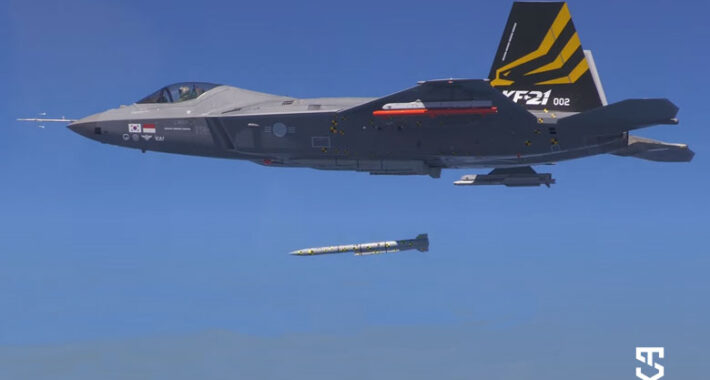 Güney Kore, İlk KF-21 Uçağını Hizmete Aldı.